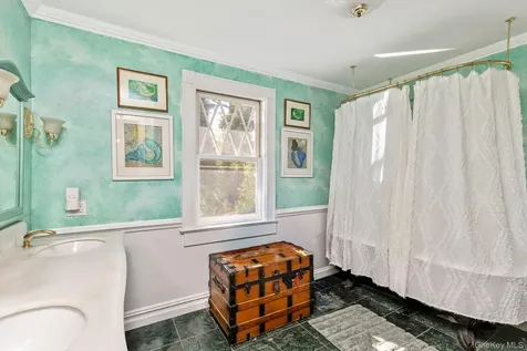 4 Horse Hollow Road Locust Valley NY 11560