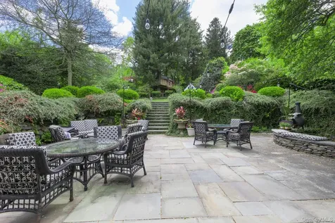 4 Horse Hollow Road Locust Valley NY 11560