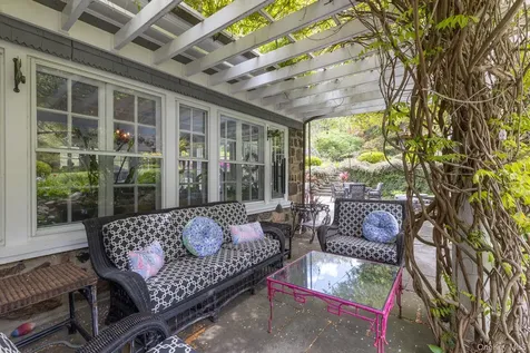 4 Horse Hollow Road Locust Valley NY 11560