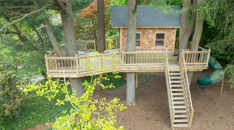 4 Horse Hollow Road Locust Valley NY 11560
