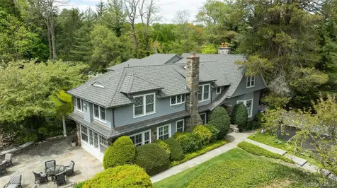 4 Horse Hollow Road Locust Valley NY 11560