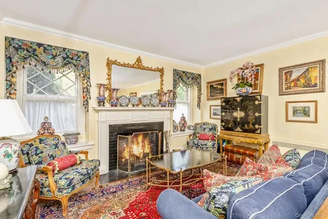 4 Horse Hollow Road Locust Valley NY 11560