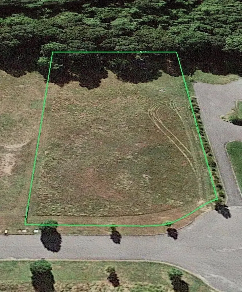 8 Lois Lane Southampton NY 11968