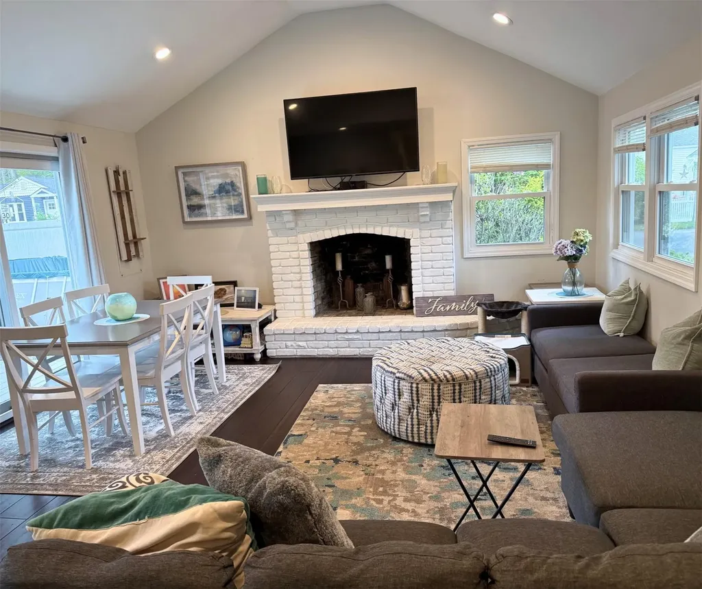 1 Roberta Street East Patchogue NY 11772