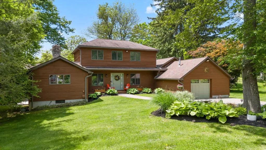 237 Barrett Hill Road Mahopac NY 10541