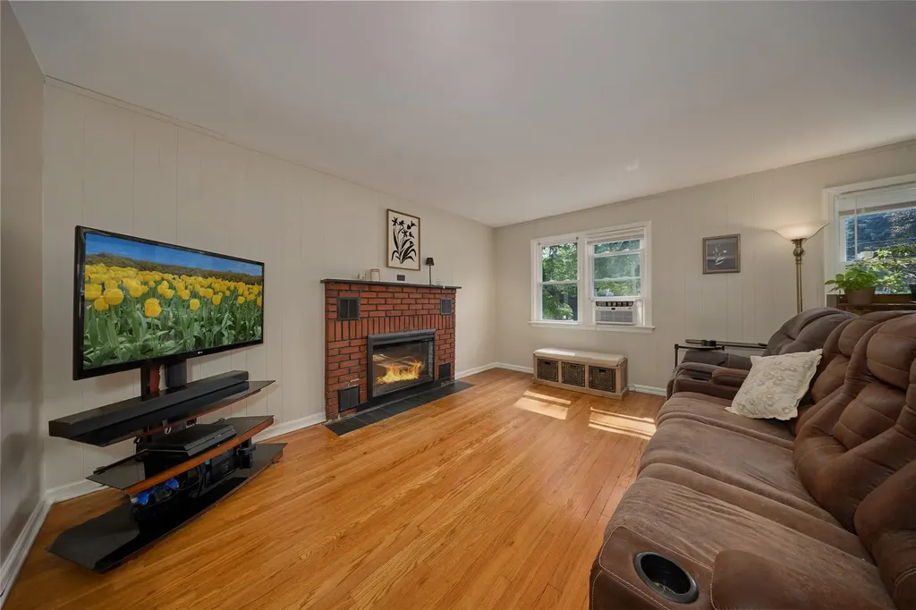 8 Spratt Avenue Poughkeepsie NY 12603