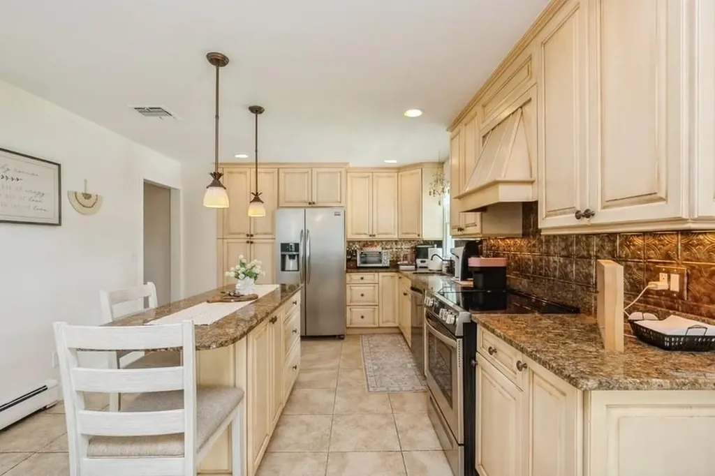 18 Robin Lane Kings Park NY 11754