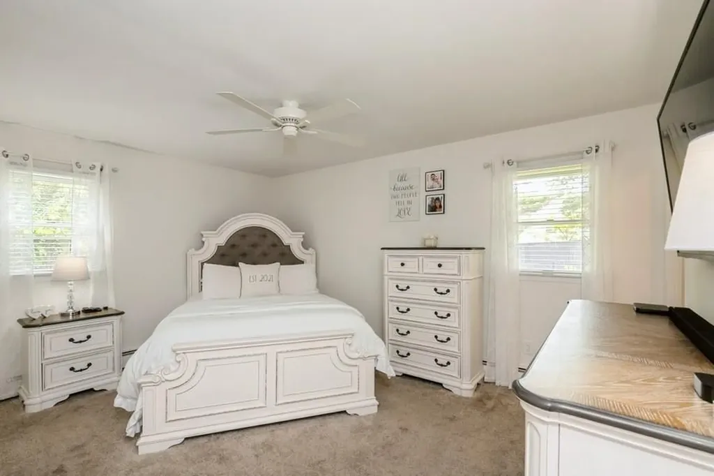 18 Robin Lane Kings Park NY 11754
