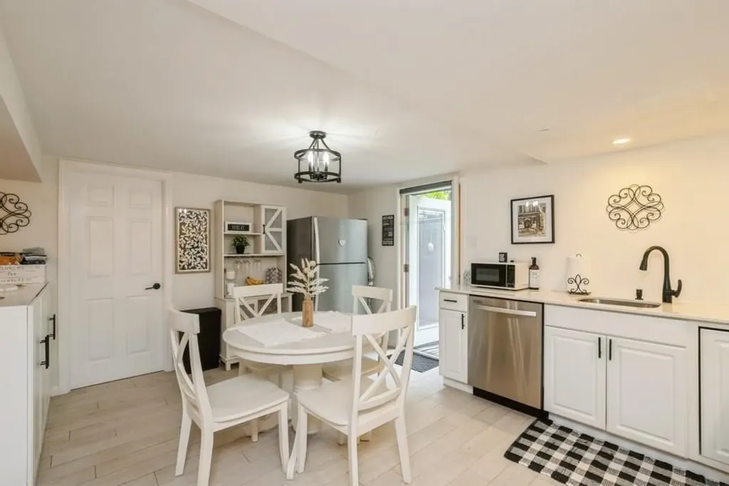 18 Robin Lane Kings Park NY 11754