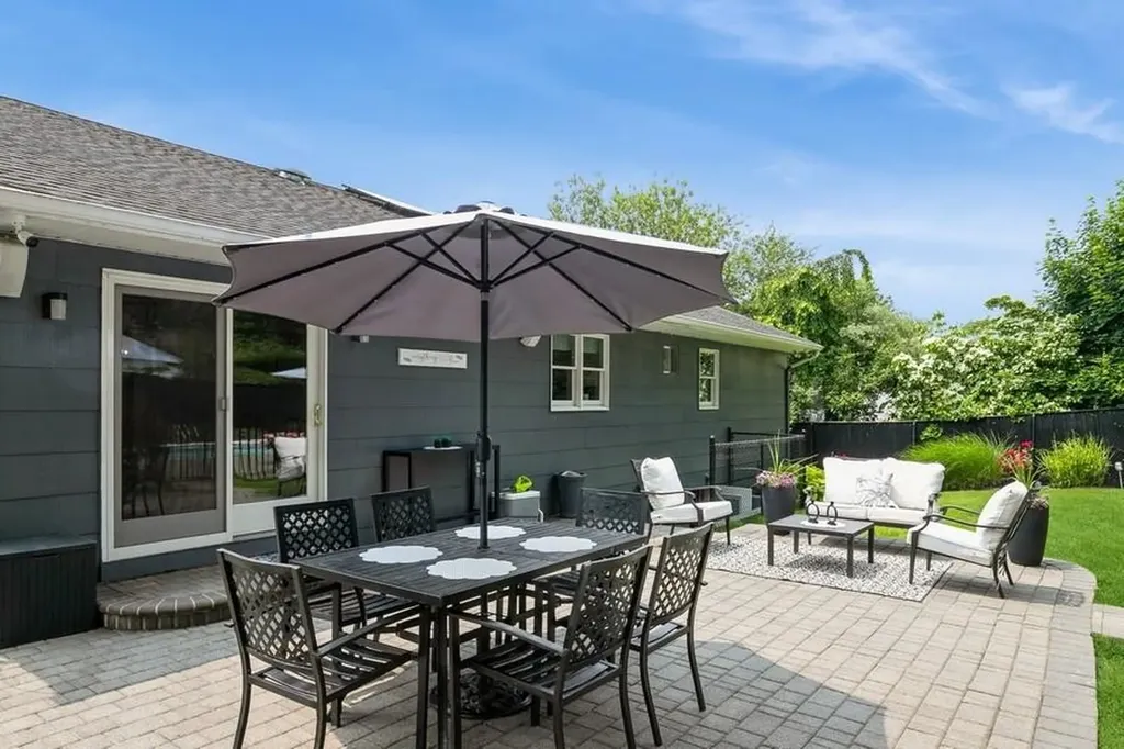 18 Robin Lane Kings Park NY 11754