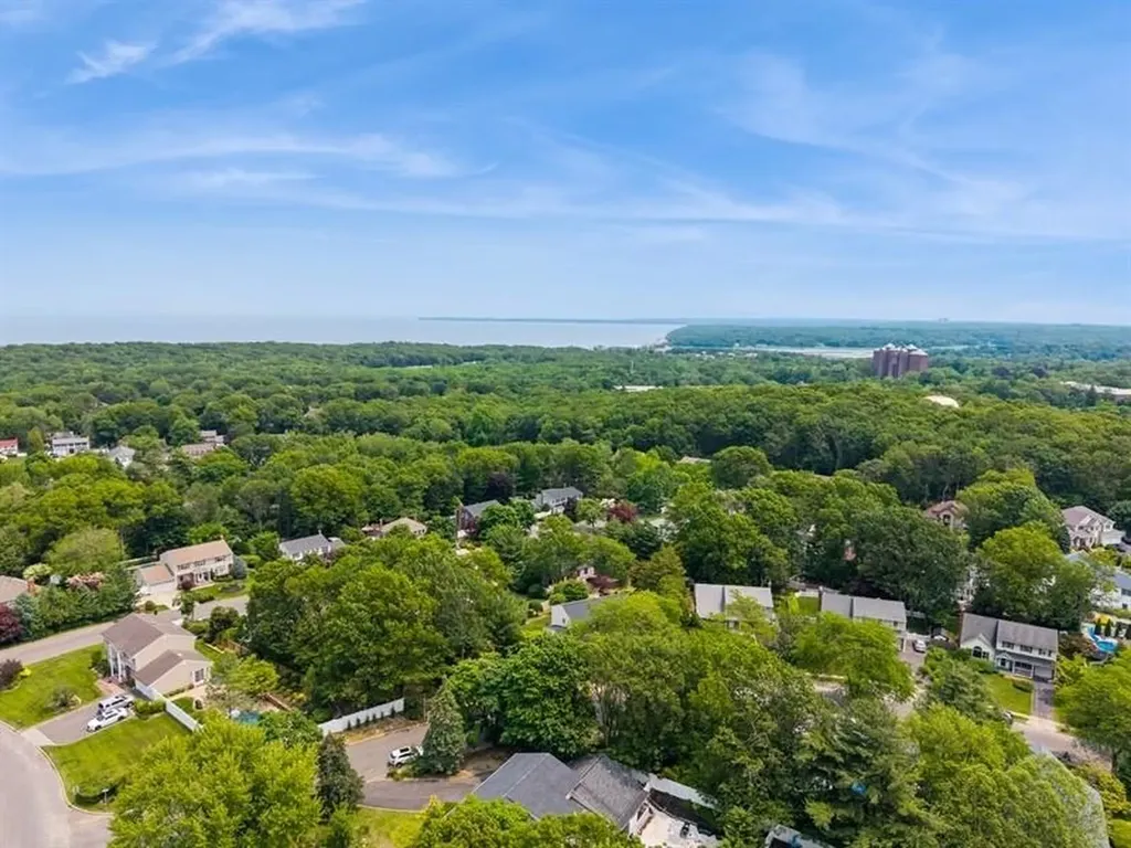 18 Robin Lane Kings Park NY 11754