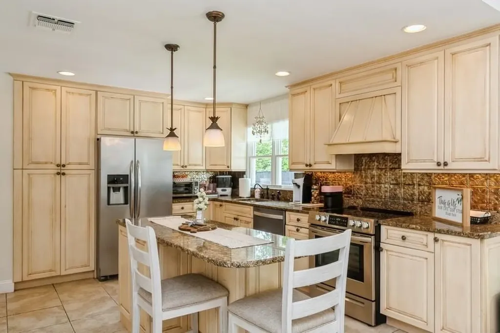 18 Robin Lane Kings Park NY 11754