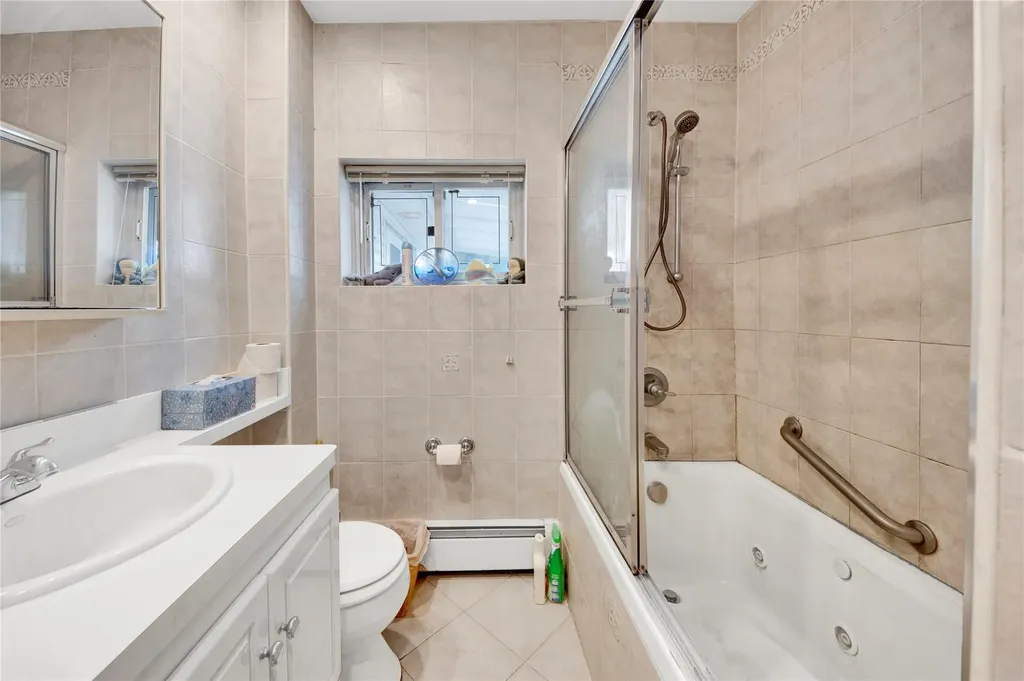 23 Lenox Place Freeport NY 11520