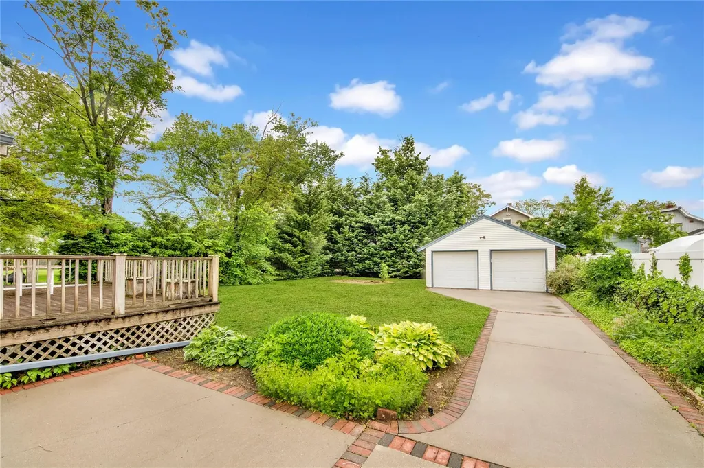 23 Lenox Place Freeport NY 11520