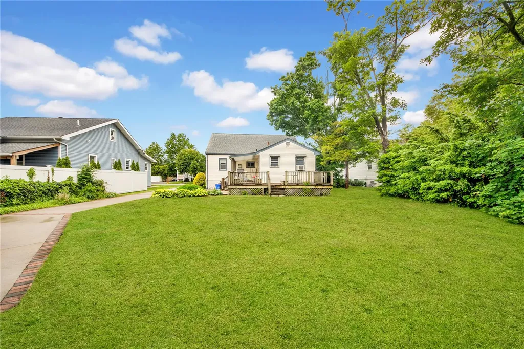 23 Lenox Place Freeport NY 11520