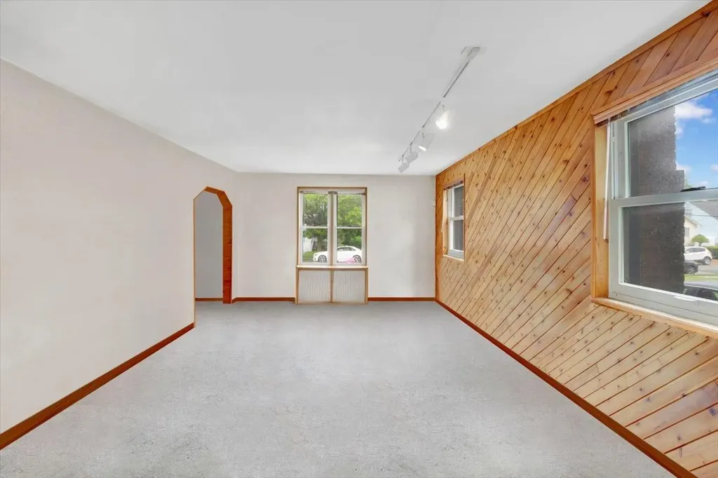 23 Lenox Place Freeport NY 11520