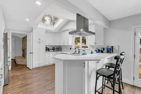 279 Hillcrest Lane Upper Brookville NY 11771