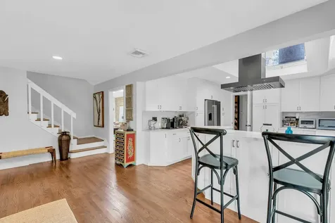 279 Hillcrest Lane Upper Brookville NY 11771