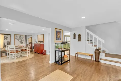 279 Hillcrest Lane Upper Brookville NY 11771