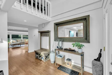 279 Hillcrest Lane Upper Brookville NY 11771