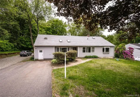 929 Fox Meadow Road Yorktown Heights NY 10598