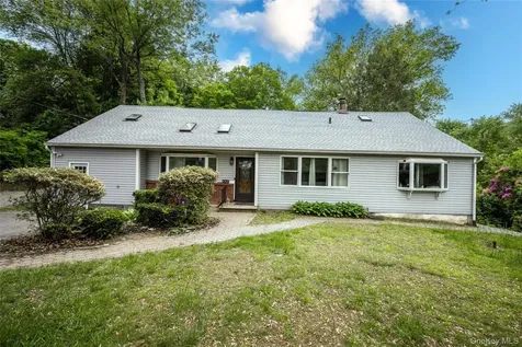 929 Fox Meadow Road Yorktown Heights NY 10598