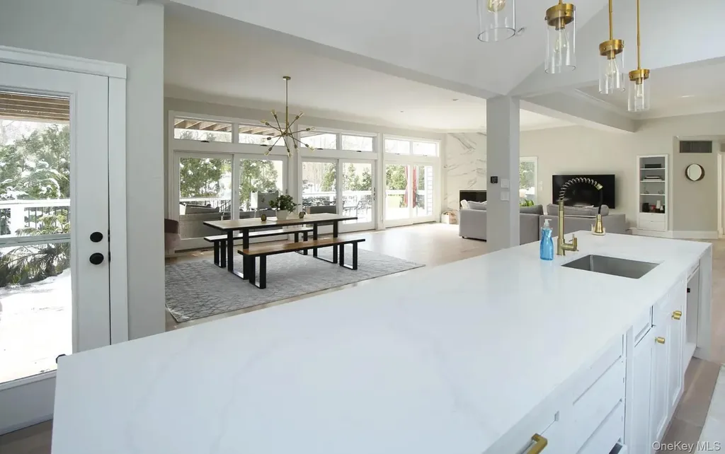 4 Douglas Court Hampton Bays NY 11946
