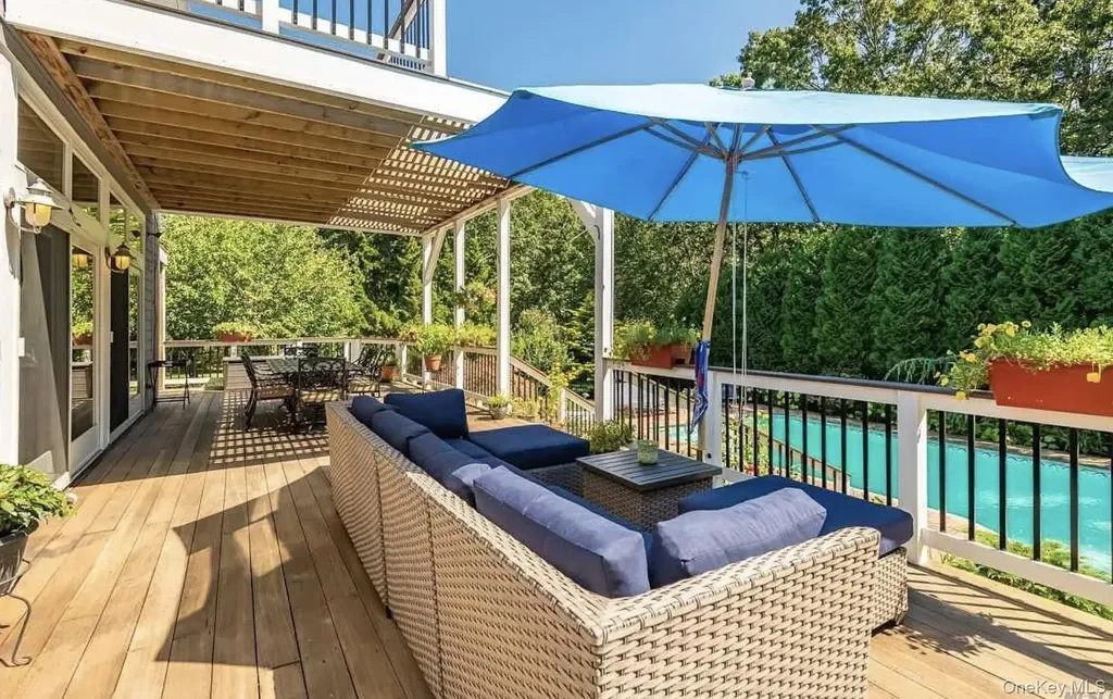 4 Douglas Court Hampton Bays NY 11946