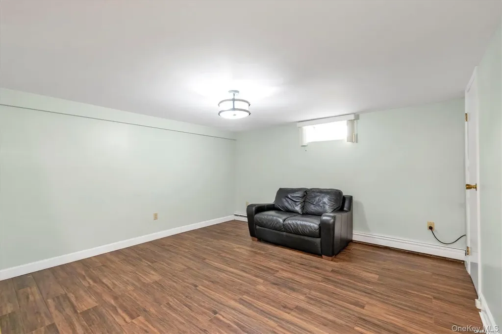 2492 Lefferts Place Bellmore NY 11710