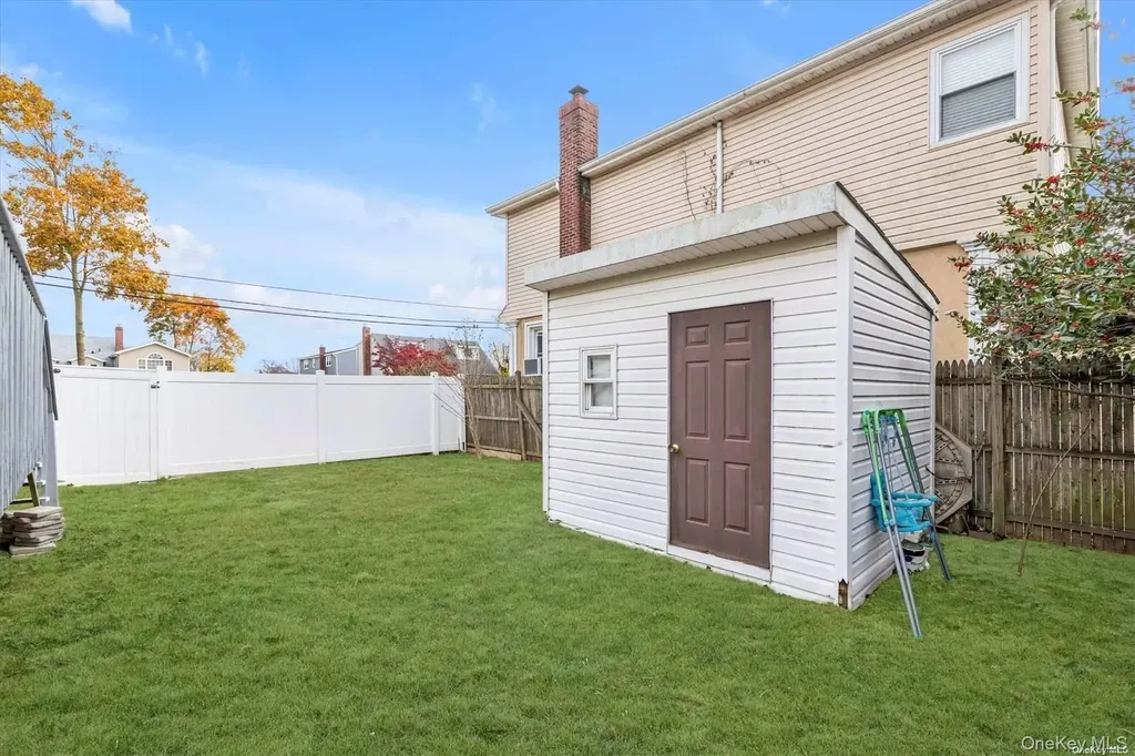 2492 Lefferts Place Bellmore NY 11710
