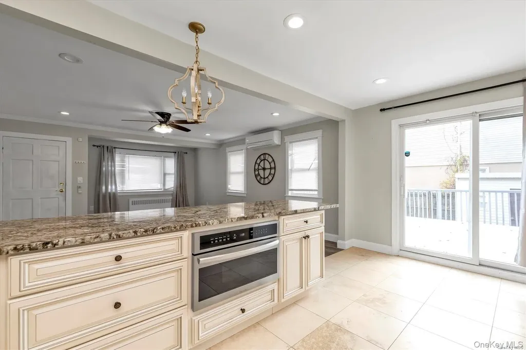 2492 Lefferts Place Bellmore NY 11710