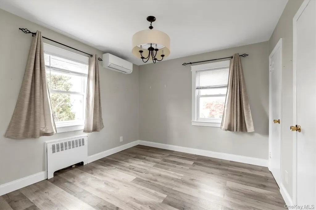 2492 Lefferts Place Bellmore NY 11710