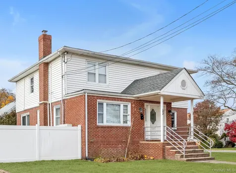 2492 Lefferts Place Bellmore NY 11710