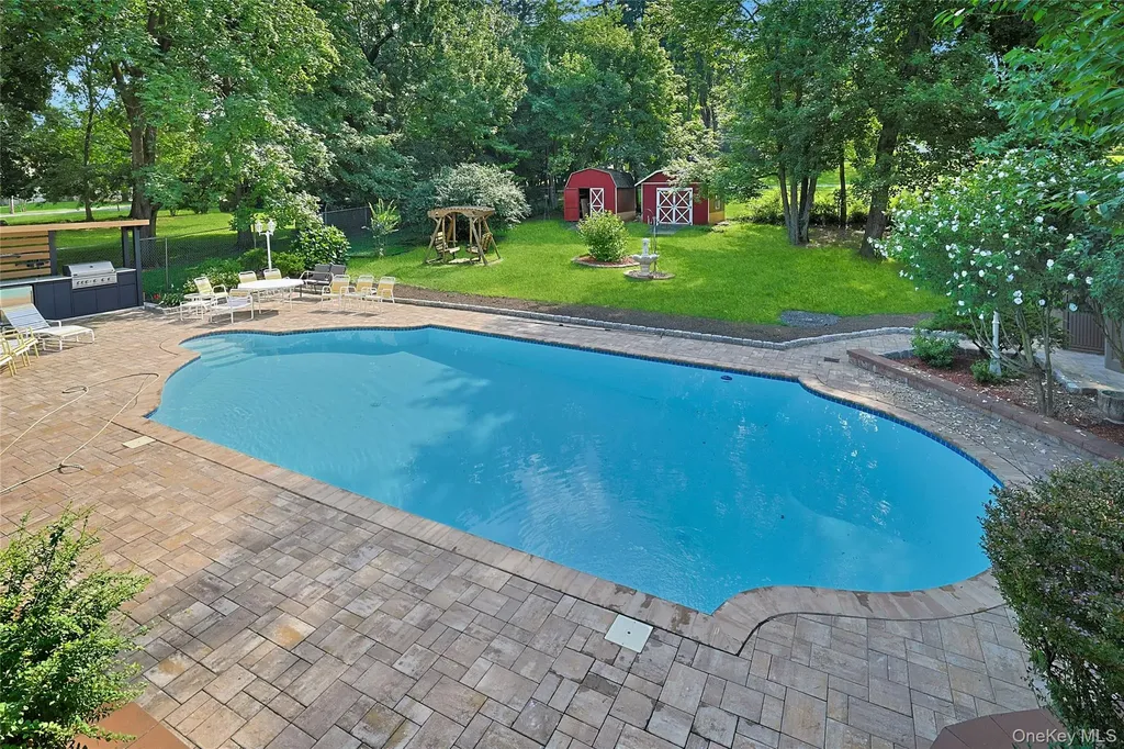 4 Suffern Place Garnerville NY 10923