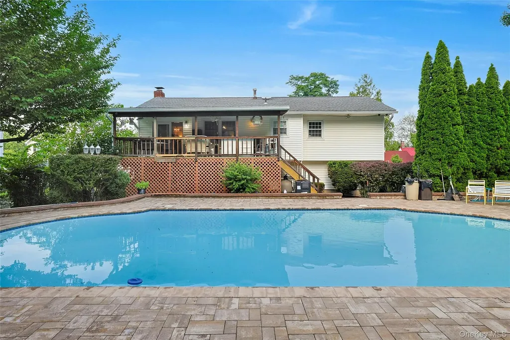4 Suffern Place Garnerville NY 10923