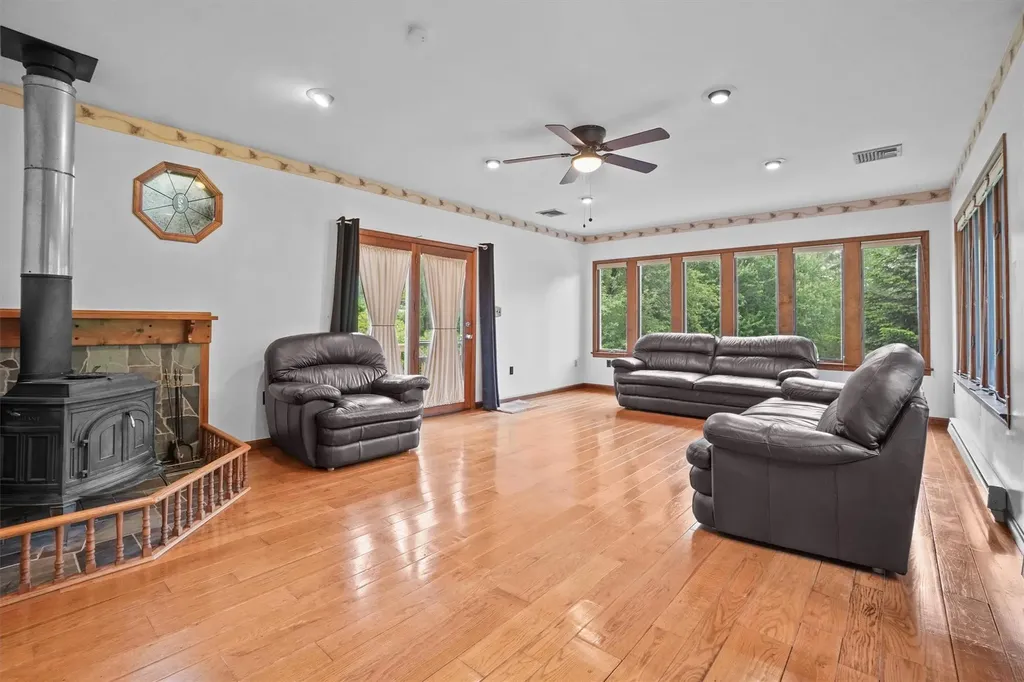 88 Shear Hill Road Mahopac NY 10541