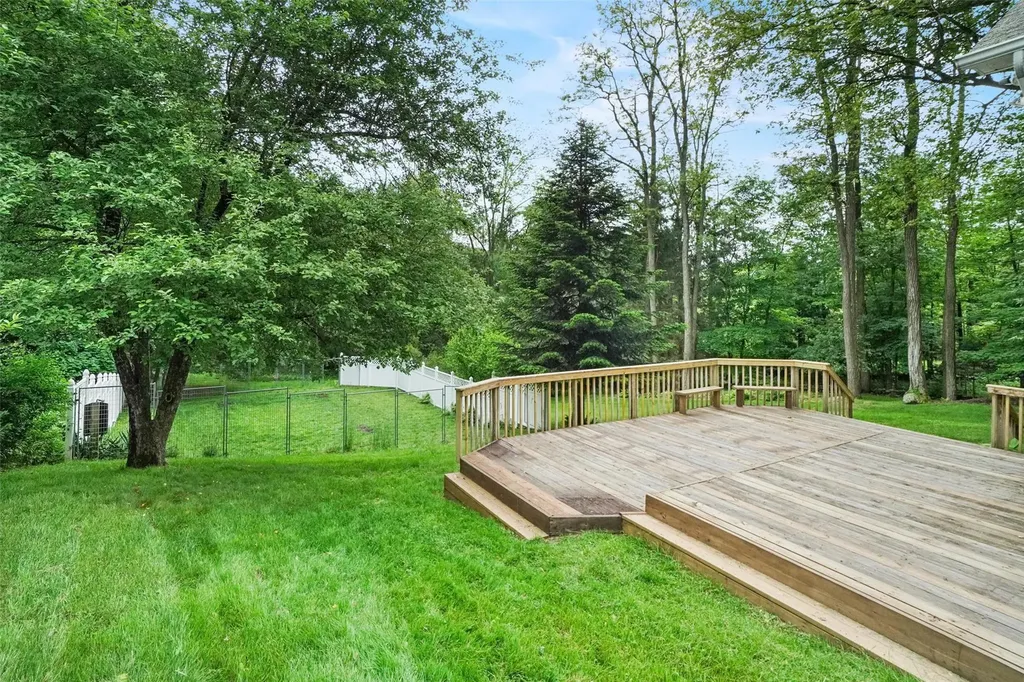 88 Shear Hill Road Mahopac NY 10541
