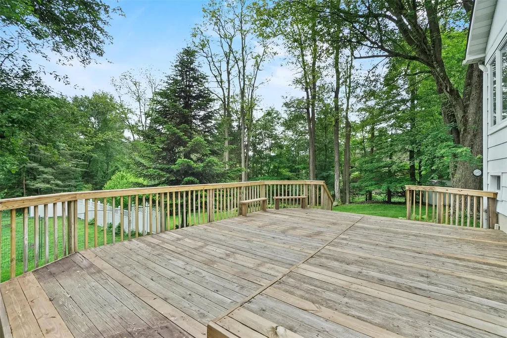 88 Shear Hill Road Mahopac NY 10541