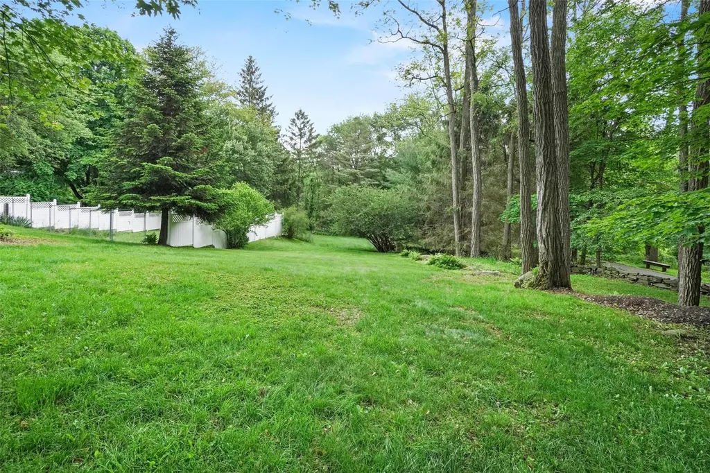 88 Shear Hill Road Mahopac NY 10541