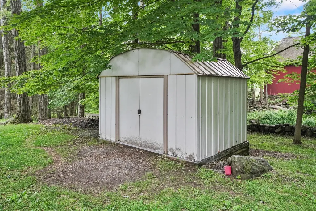 88 Shear Hill Road Mahopac NY 10541