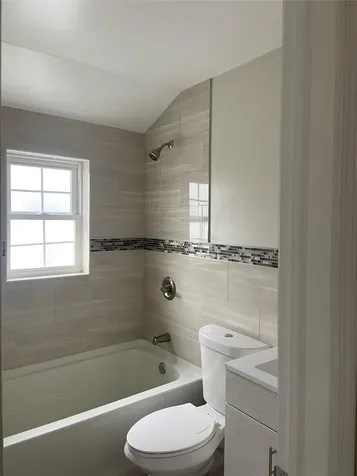 15718 115th Road Jamaica South NY 11434