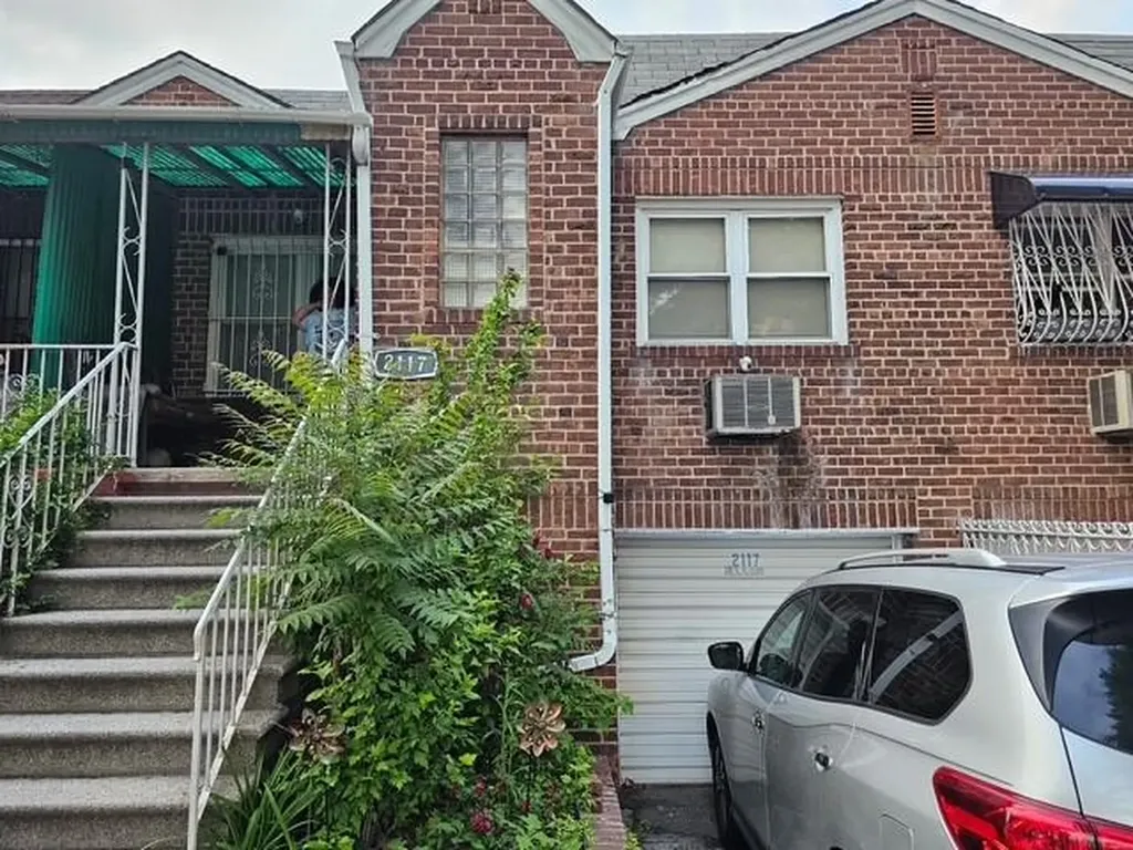 2117 Ellis Avenue Bronx NY 10462
