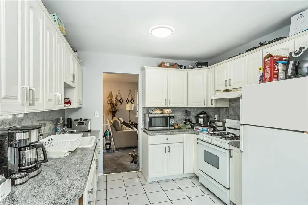 274 Central Park Road Plainview NY 11803