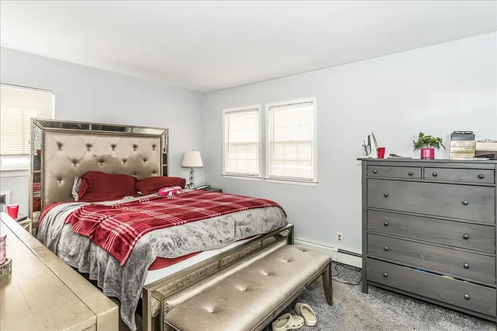 274 Central Park Road Plainview NY 11803