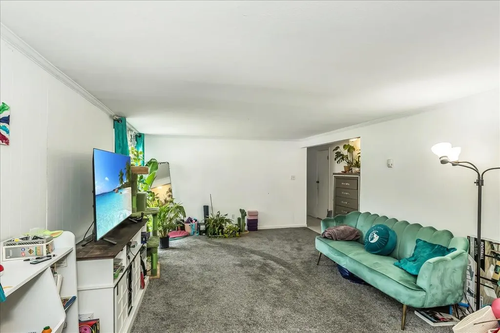 274 Central Park Road Plainview NY 11803
