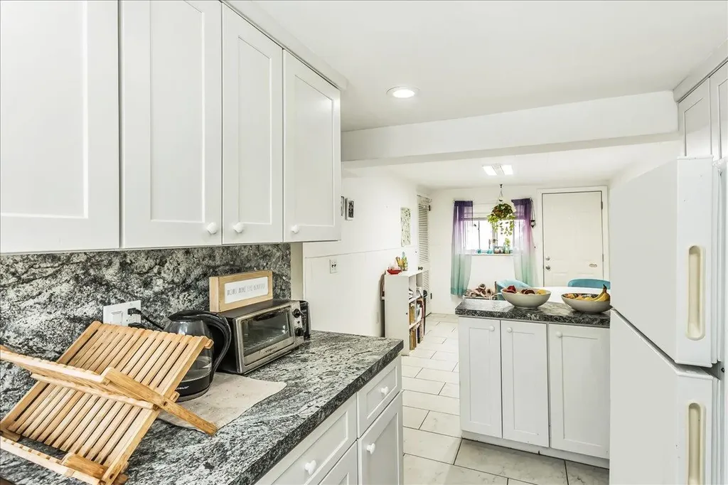274 Central Park Road Plainview NY 11803
