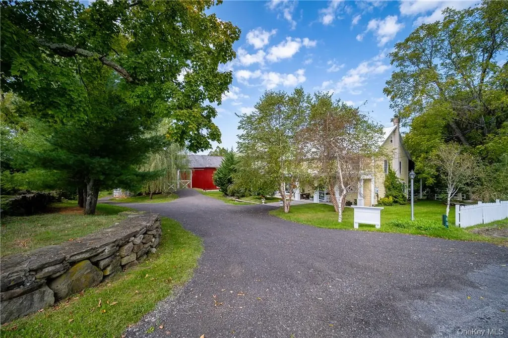 88 Prices Switch Road Warwick NY 10990