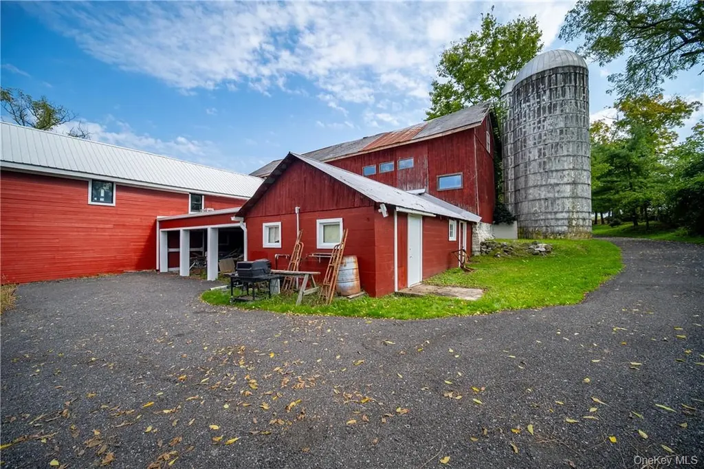 88 Prices Switch Road Warwick NY 10990