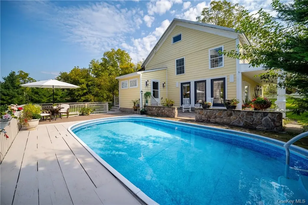 88 Prices Switch Road Warwick NY 10990