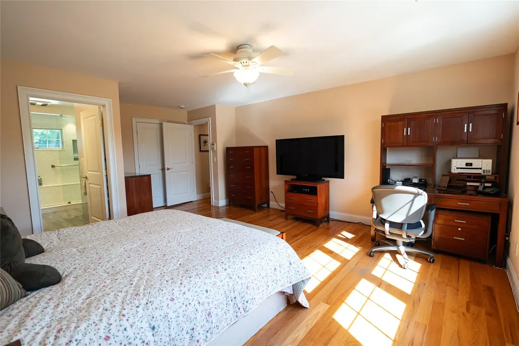 14 Gordon Avenue Plainview NY 11803